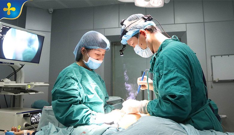 Phẫu thuật thẩm mỹ tại Việt Nam: Khi bác sĩ trở thành… “nghệ sĩ”